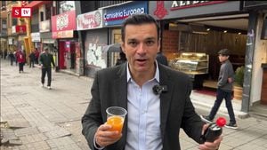 Juan Diego Alvira dialoga con una tendera (Captura de pantalla).