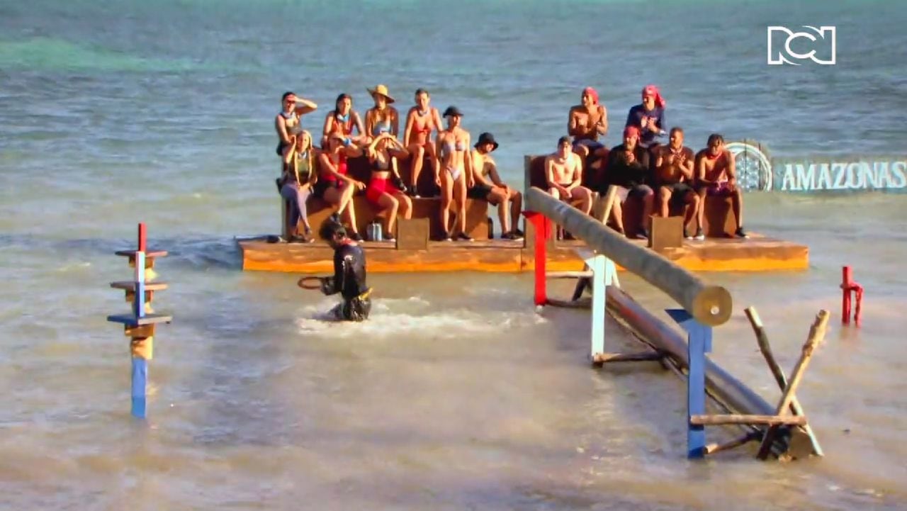 Concursante de ‘la Isla de los famosos’ se desnudó en plena emisión del programa
