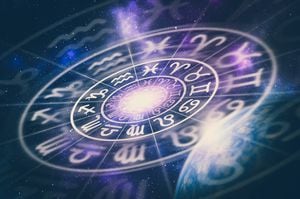 Signos zodiacales astrológicos dentro del círculo del horóscopo en el fondo del universo - concepto de astrología y horóscopos. Foto: Getty Images