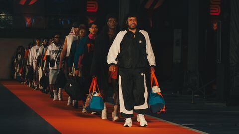 René Higuita debuta como modelo en la pasarela de True  en Colombiamoda 2023