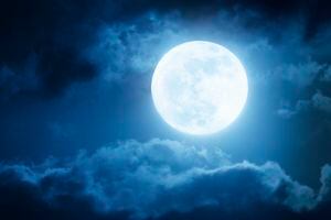 La Luna Llena y el sueño