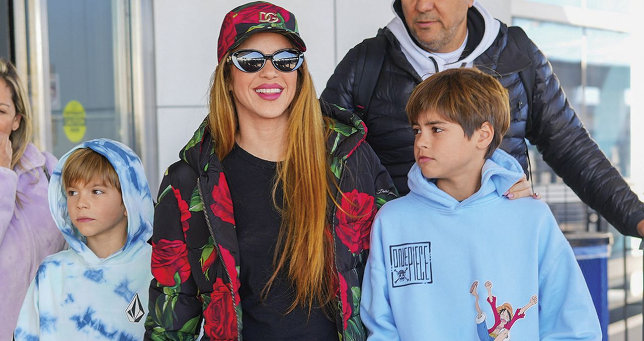 Shakira comenzó una nueva vida con sus hijos Sasha y Milan en Miami desde comienzos de abril de este año. Piqué tiene derecho a compartir con los pequeños en vacaciones.