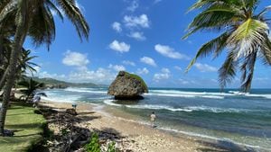 Uno de los planes es recorrer las playas de Barbados cuyas aguas se caracterizan por ser cristalinas.