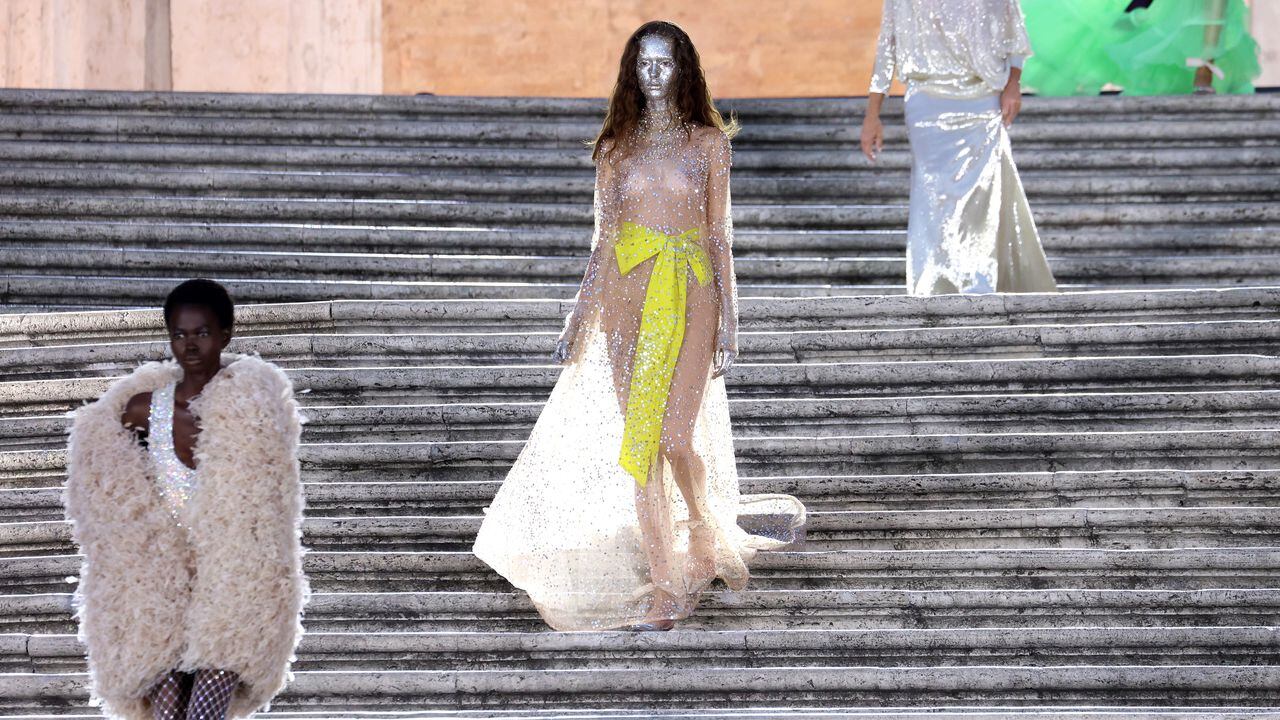 ROME, ITALY - JULY 08: A model walks on the runway at the Valentino haute couture fall/winter 22/23 fashion show on July 08, 2022 in Rome, Italy. (Photo by Franco Origlia/Getty Images)