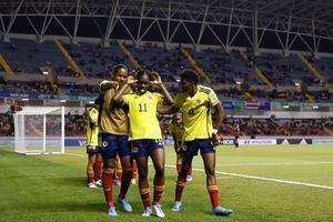 SAN JOSE, COSTA RICA - AUGUST 16: Linda Caicedo of Colombia celebrates with teammates after scoring the second goal of their  team during the FIFA U-20 Women's World Cup Costa Rica 2022 group D match between Colombia and New Zealand at Estadio Nacional de Costa Rica on August 16, 2022 in San Jose, Costa Rica. (Photo by Buda Mendes - FIFA/FIFA via Getty Images)