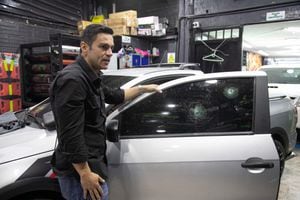 Juan Diego Alvira protección vidrios carros