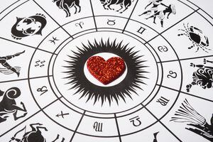 En San Valentín el horóscopo suele ser consultado para saber lo que pasará con cada signo del zodiaco. Getty Images.