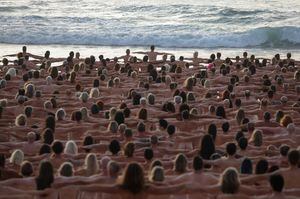 Desnudo en Australia