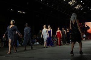 Pasarela de modelos plus size en el marco de la Semana de la Moda de Australia.