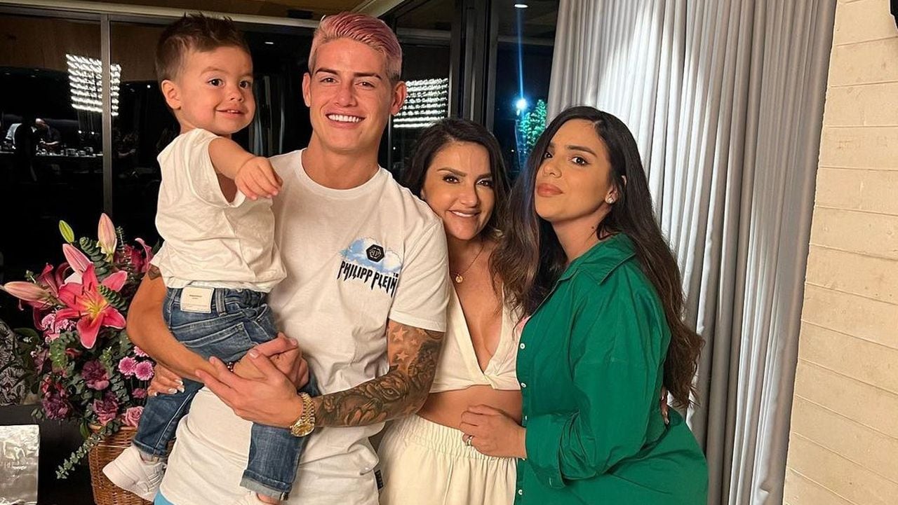 James Rodríguez y su familia