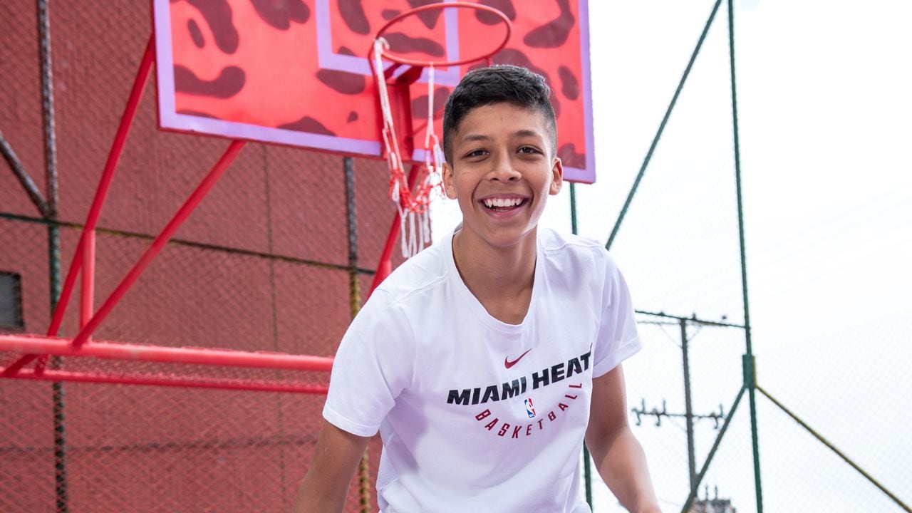 Juan José Sánchez, un niño de Manizales que aspira a ser uno de los mejores jugadores de baloncesto en el mundo