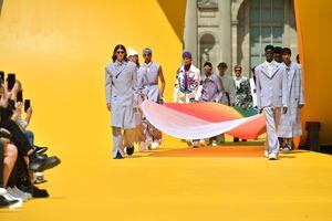 PARIS, FRANCE - JUNE 23: (EDITORIAL USE ONLY - For Non-Editorial use please seek approval from Fashion House) Models walk the runway during the Louis Vuitton Menswear Spring Summer 2023 show as part of Paris Fashion Week on June 23, 2022 in Paris, France. (Photo by Dominique Charriau/WireImage)