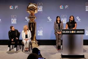 Barry Adelman, Helen Hoehne, Mayan Lopez and Selenis Leyva anunciando a los nominados a los Golden Globe Awards 2023.
