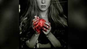 Shakira con un corazón en la mano para su nueva canción.