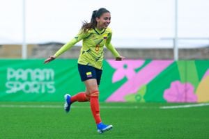 Isabella Echeverri con la Selección Colombia Femenina.