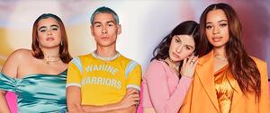 BARBIE FERREIRA, EVAN MOCK, GRACIE ABRAMS Y ELLA MAI