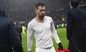 PSG's Lionel Messi leaves the pitch after the League One soccer match Rennes against Paris Saint-Germain at the Roazhon Park stadium Sunday, Jan. 15, 2023 in Rennes, western France. Rennes won 1-0. (AP Photo/Mathieu Pattier)