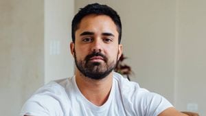Pedro Santos, fotógrafo y activista LGBTIQ+.