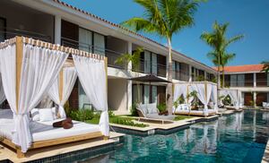 El Dreams Flora Resort & Spa ofrece una escapada de lujo para parejas y familias.