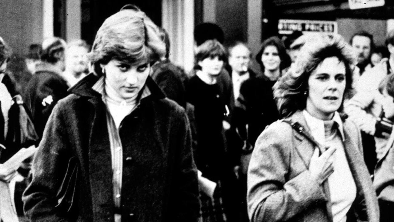 Diana de Gales y Camila Parker fueron vistas juntas en una carrera de caballos.