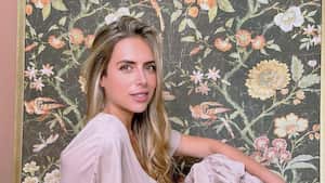 Instagram @anasofiahenaoe