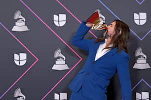 El colombiano suma 3 Grammys (anglo).