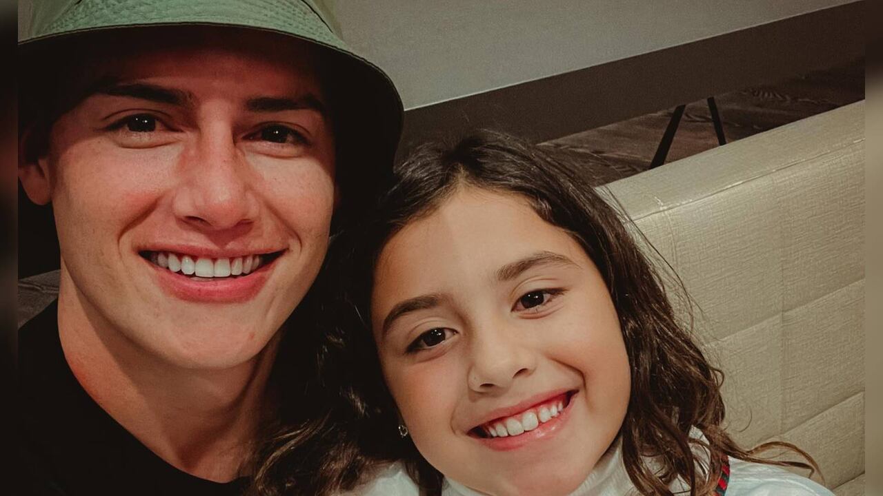 James Rodríguez junto a su hija Salomé.
