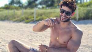 Carlos Torres y los detalles de la lujosa mansión en la que vive