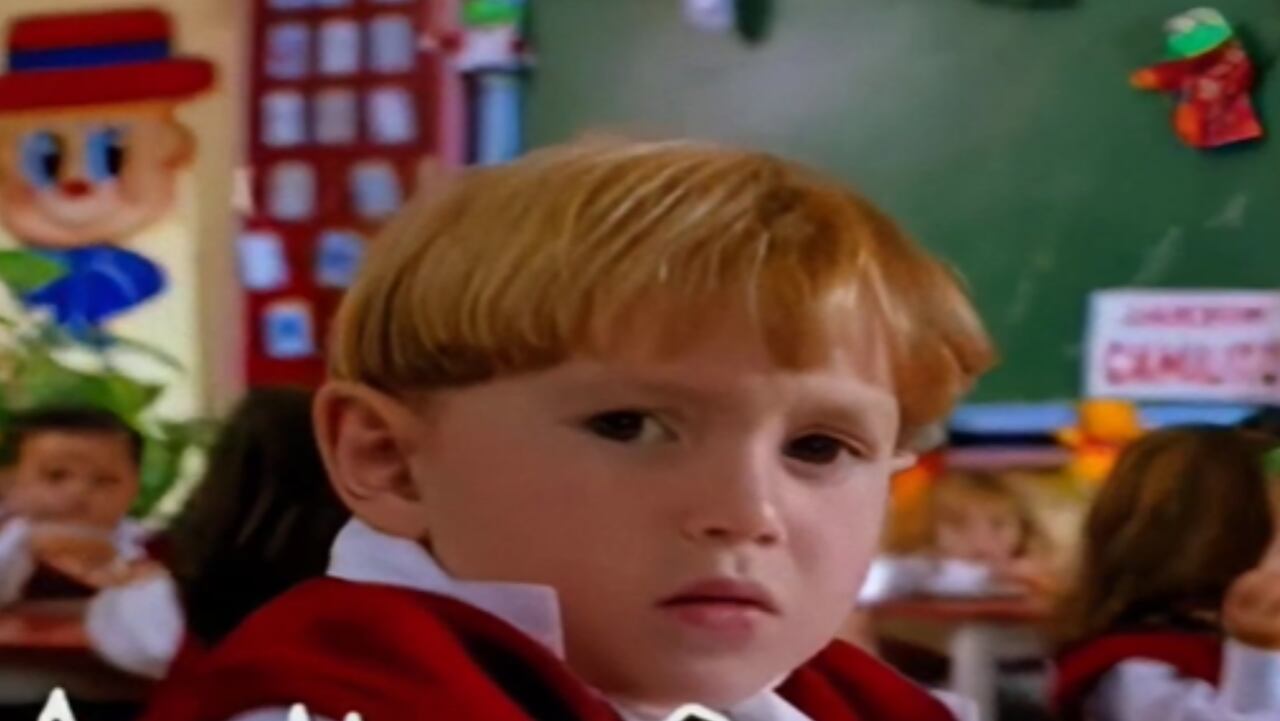 David Velásquez es el niño que aparece en la intro de 'Yo soy Betty, la fea' hoy es todo un hombre de 26 años y tiene novia.