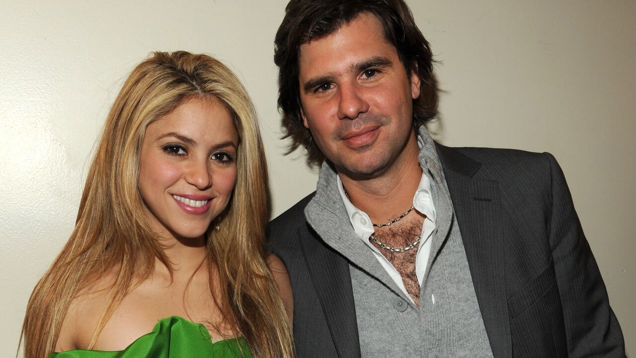 WASHINGTON - JANUARY 18:  *Exclusive* Shakira and Antonio De La R�a at the 2009 Latino Inaugural Gala - Celebrando El Cambio at Union Station on January 18, 2009 in Washington, D.C.  (Photo by Kevin Mazur/WireImage)