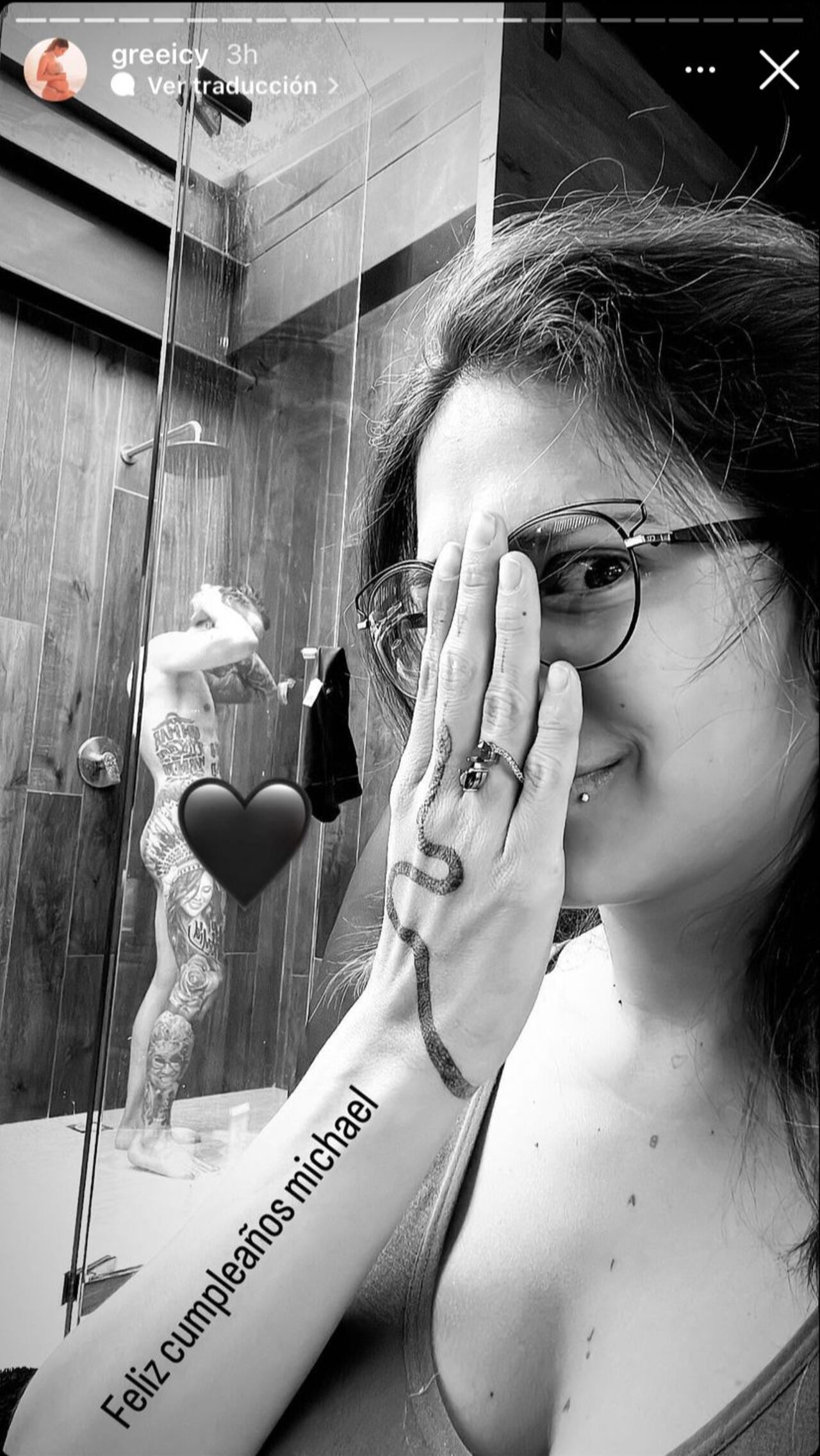 La divertida foto de Mike Bahía tomada por Greeicy Rendón en el cumpleaños del cantante