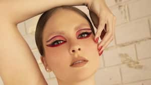 Avon - maquillador oficial de Colombiamoda 2022