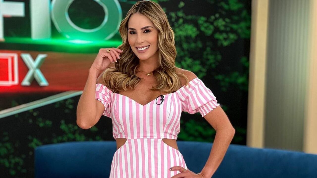La foto de Carolina Soto cuando tenía el cabello negro y su cara era muy diferente