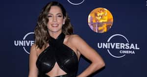 Carmen Villalobos es captada en apasionado beso con un famoso presentador