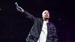 J Balvin se presenta durante el Uforia Mix Live 2021 en FTX Arena el 01 de octubre de 2021 en Miami, Florida.