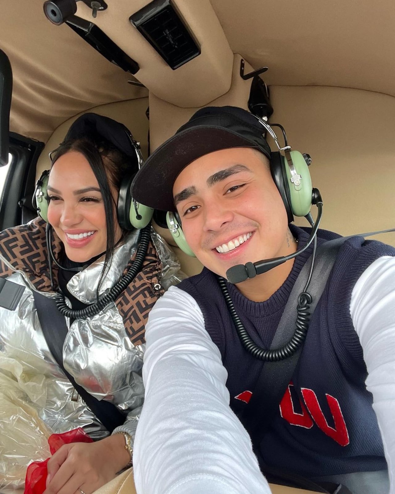 Andrea Valdiri y Felipe Saruma