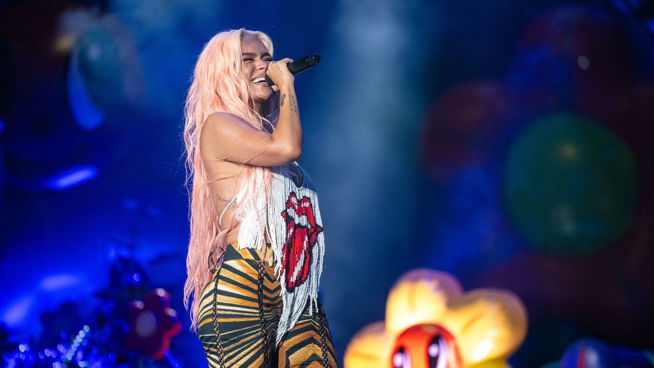 Karol G cautiva en portada de la revista Rolling Stone con espectaculares fotos