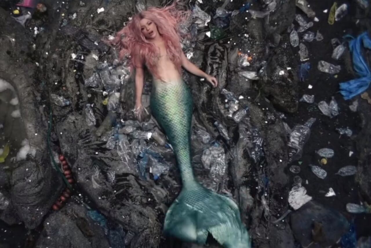 Shakira comparte avance de video de 'Copa vacía'.