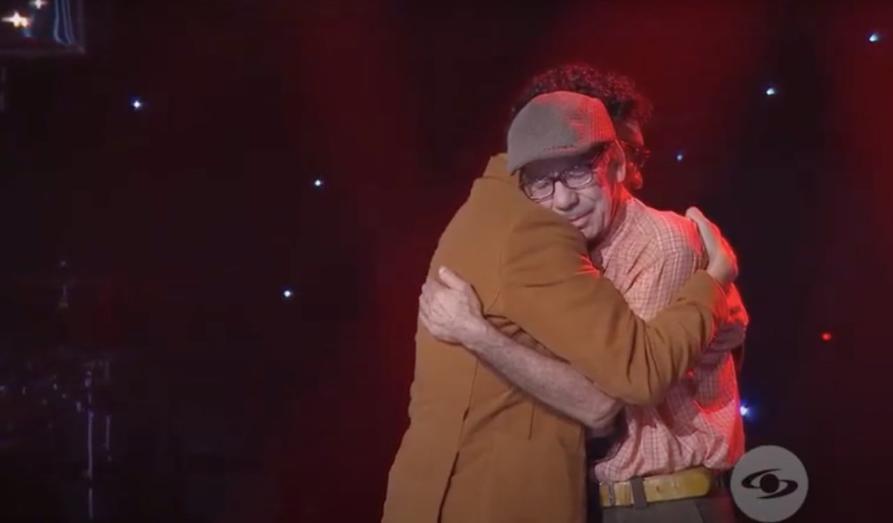 Andrés Cepeda tuvo que ir a abrazar al concursante quien también estaba entre lágrimas tras haber participado y ser elegido para la siguiente fase del programa