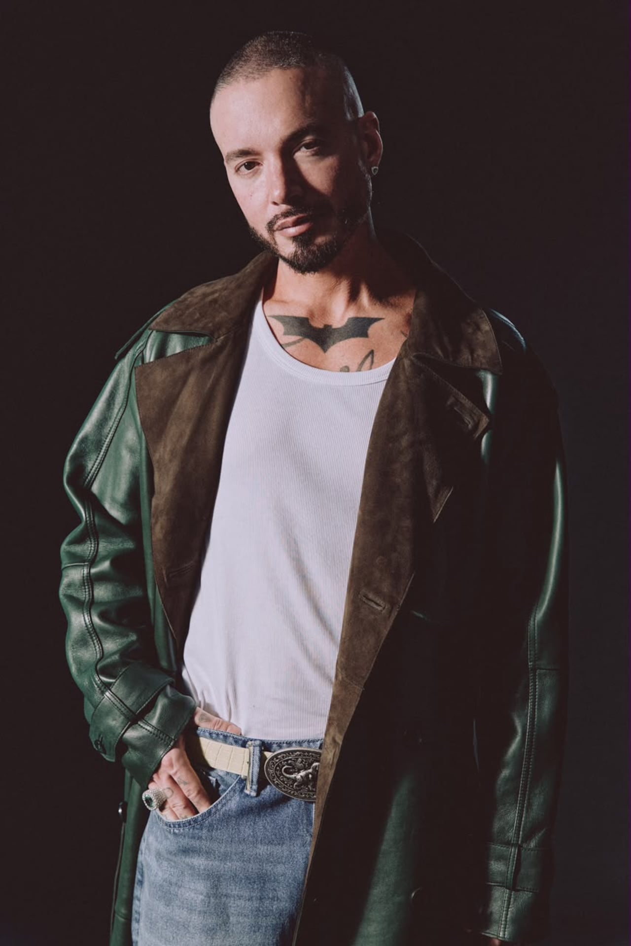 J Balvin desfila por la identidad colombiana