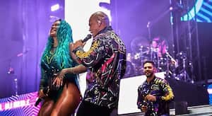 Karol G y el Grupo Niche hicieron delirar al público con su interpretación de 'Cali Pachanguero'.