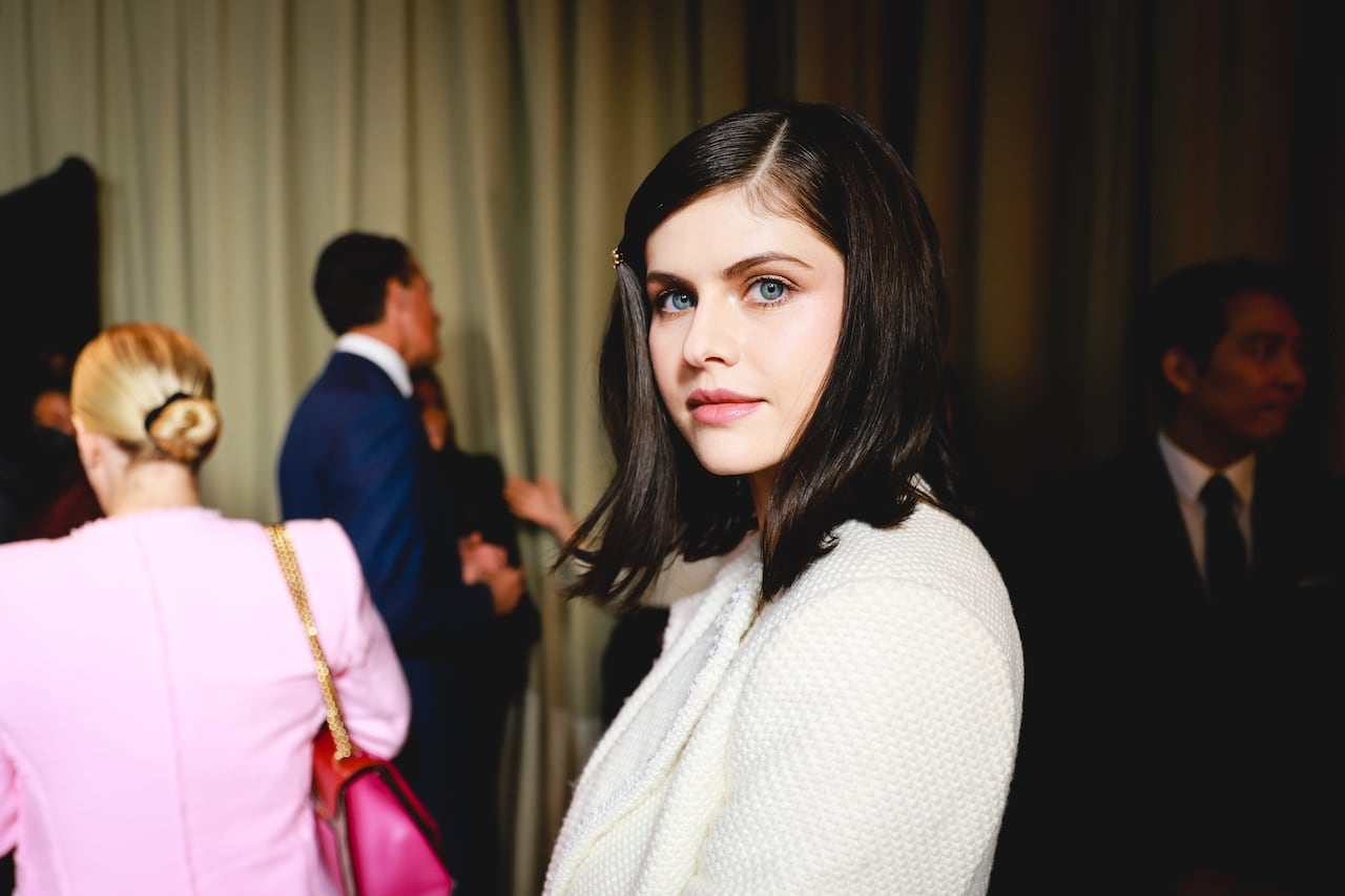 Alexandra Daddario en los AFI Awards Luncheon en Beverly Wilshire.