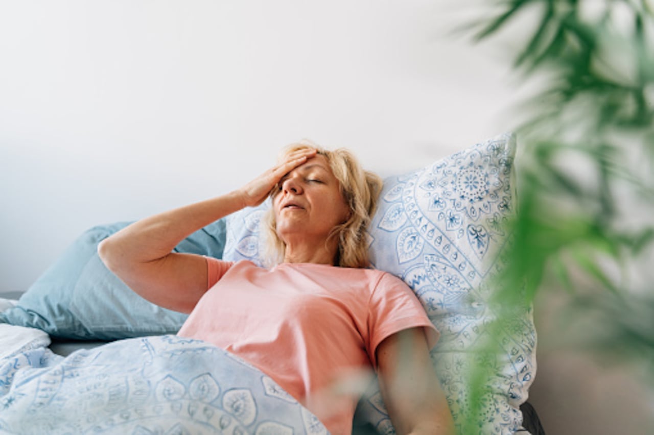 La menopausia es un periodo fisiológico en la vida de las mujeres, que se caracteriza por cambios hormonales.