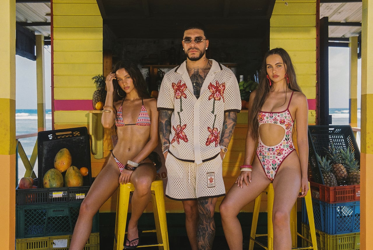 Ryan Castro debuta como director creativo en colaboración con Agua Bendita