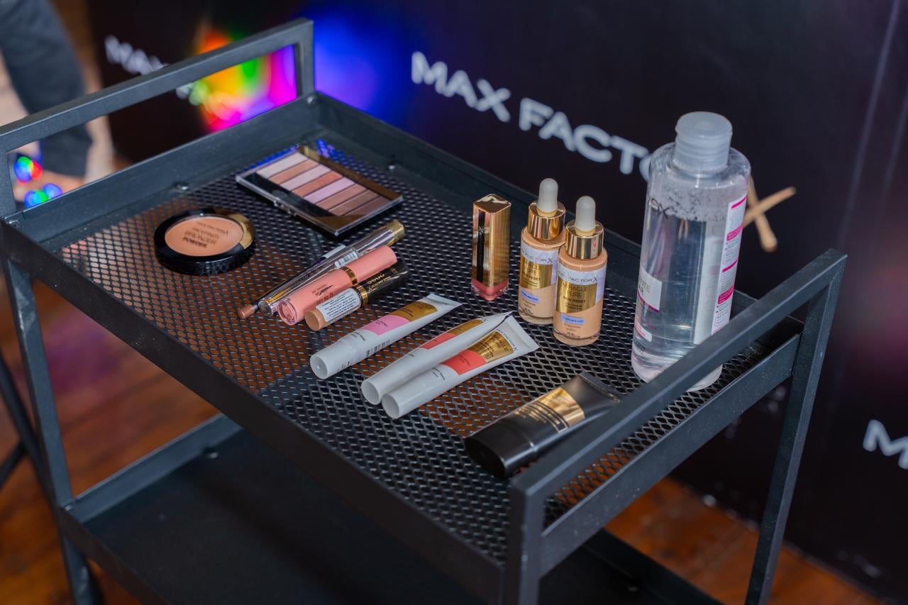 Masterclass de Revista Fucsia junto a Max Factor en el marco de Colombiamoda 2025
