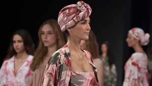 Pasarela de María Elena Villamil con el apoyo de Parques Nacionales Naturales en Colombiamoda