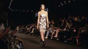 Pasarela Stevan Valencia con la colección Cartografías a mar abierto en Bogotá Fashion Week 2022