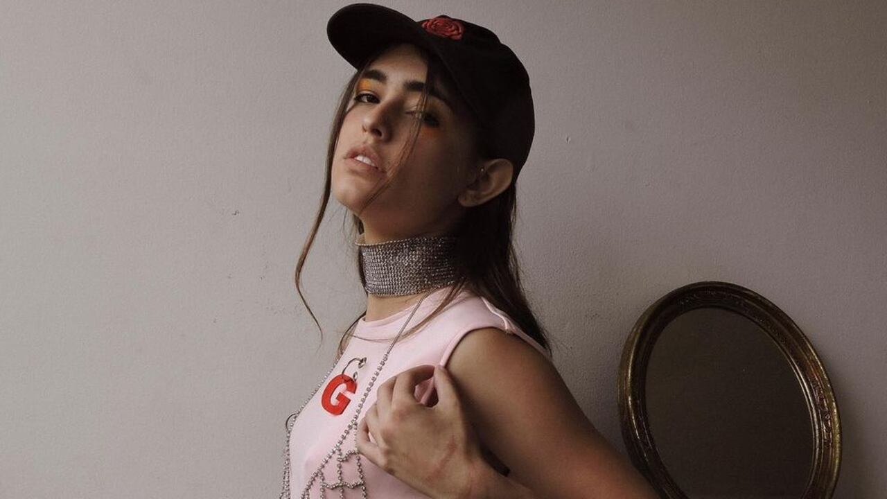 Lucía Vives inicia su carrera musical como solista