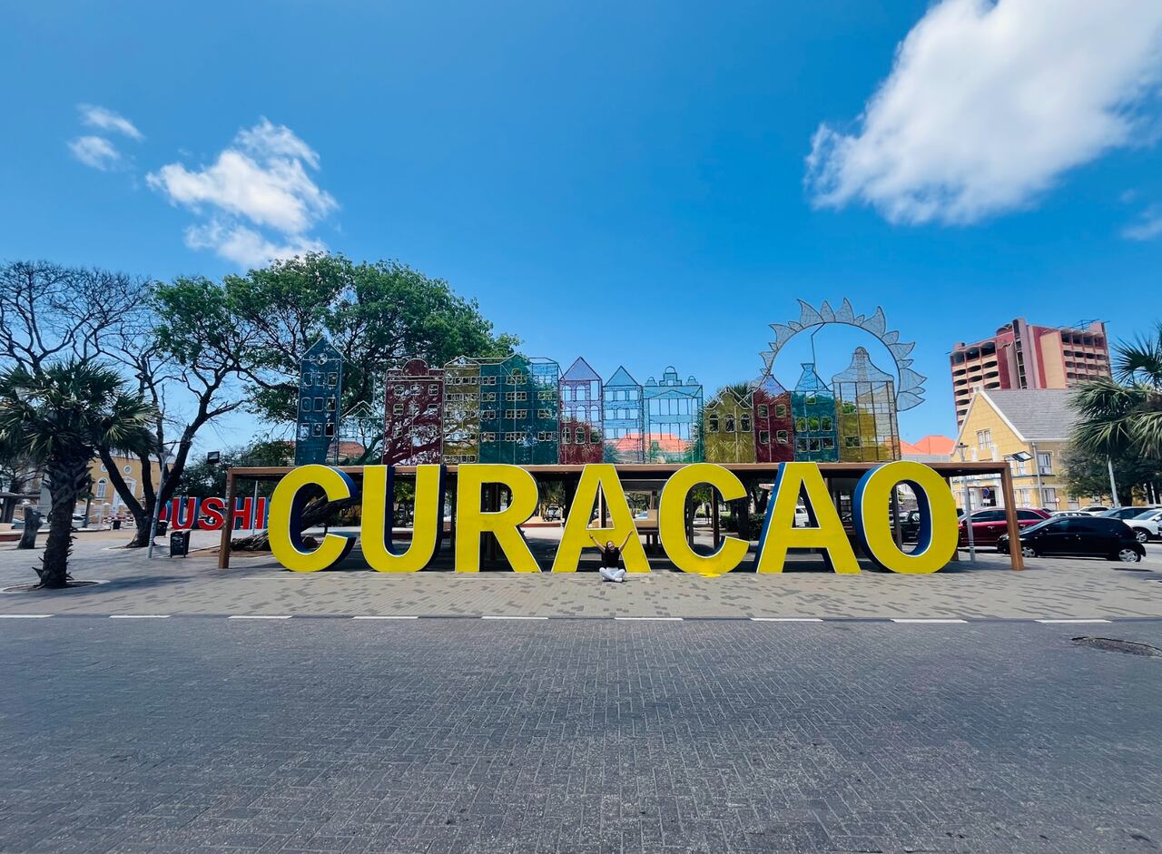 De acuerdo con la Oficina de Turismo de Curaçao, en agosto de 2024 la isla recibió a más de 58.000 visitantes.