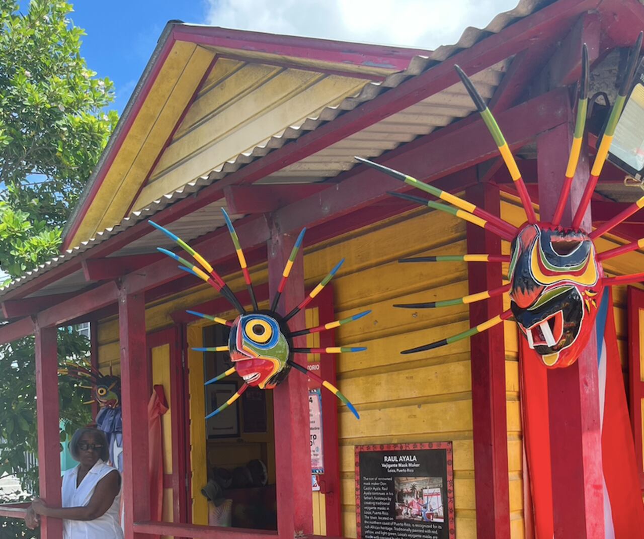 La casa de la familia Ayala captura a la perfección el significado de las máscaras en Loíza.